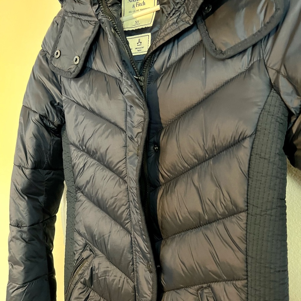 Abercrombie and Fitch almost new navy puffer jacket